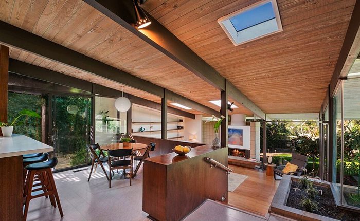 Woodland Hills A. Quincy Jones Home for sale. Great example of Modernist architecture
