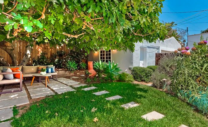 Silver Lake Vintage Bungalow with private back yard