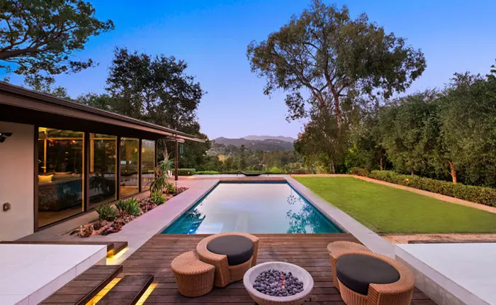 Pasadena Mid Century Architectural Home. Magnificent views from The Saltman Residence by Buff and Hensman