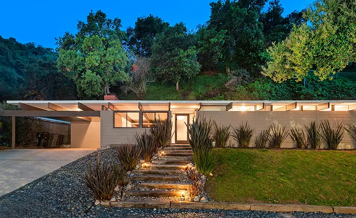 Glendale Buff and Hensman mid century home in Glen Oaks Canyon