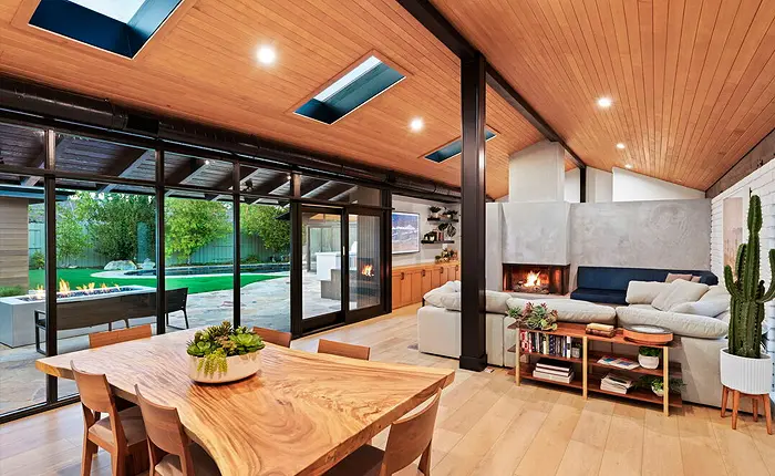 Exceptional Woodland Hills mid-century modern home designed by architect Kaz Nomura