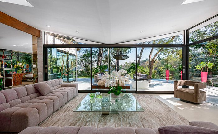 Hollywood Hills Mid Century Modern home with floor to ceiling glass walls